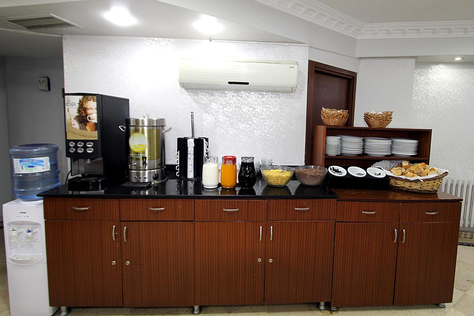 Lyon Hotel איסטמבול מראה חיצוני תמונה